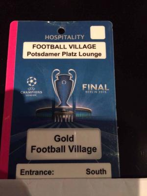 2 VIP Categoría 1 Entradas Football Village Gold - Mejor oferta !